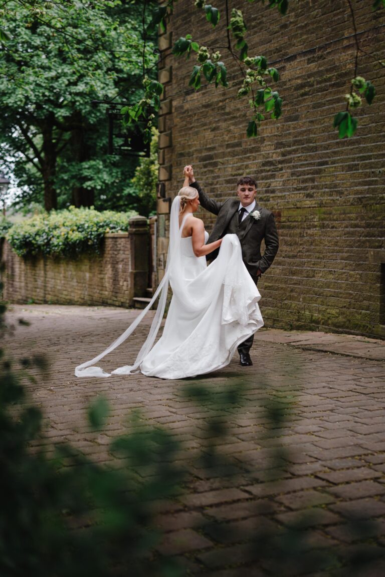 Wedding photos should not take over the day