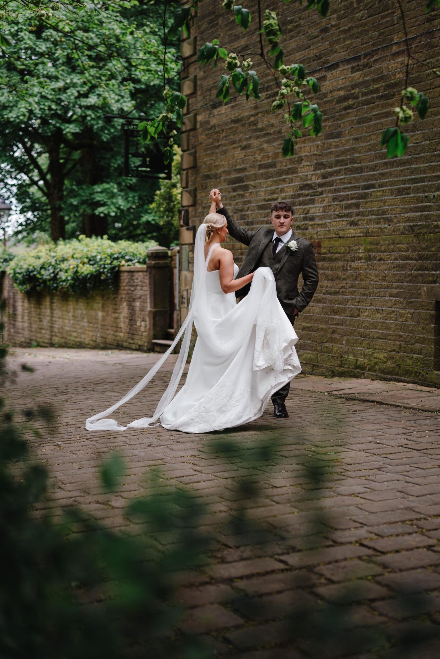 featured-image-1784275228 featured-image-1784275228 - DAVE SPINK WEDDING PHOTOGRAPHY AND FILMS